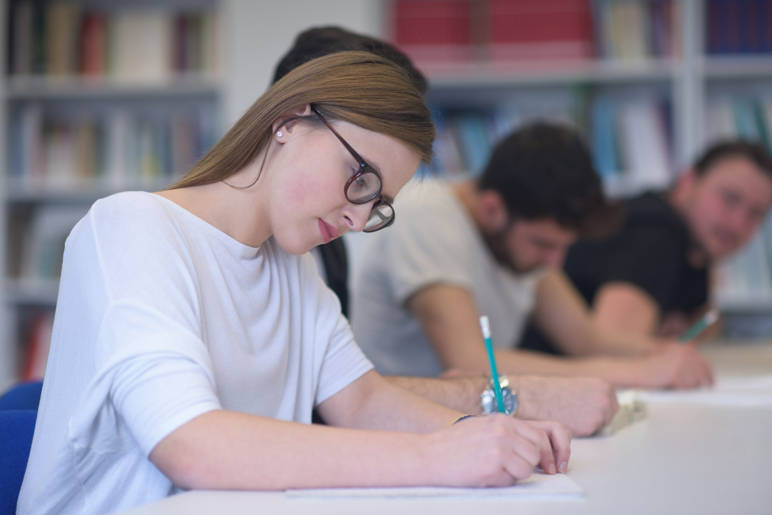 TCF Canada : le cycle de révision des tests blancs, guide pas à pas pour apprendre de ses erreurs