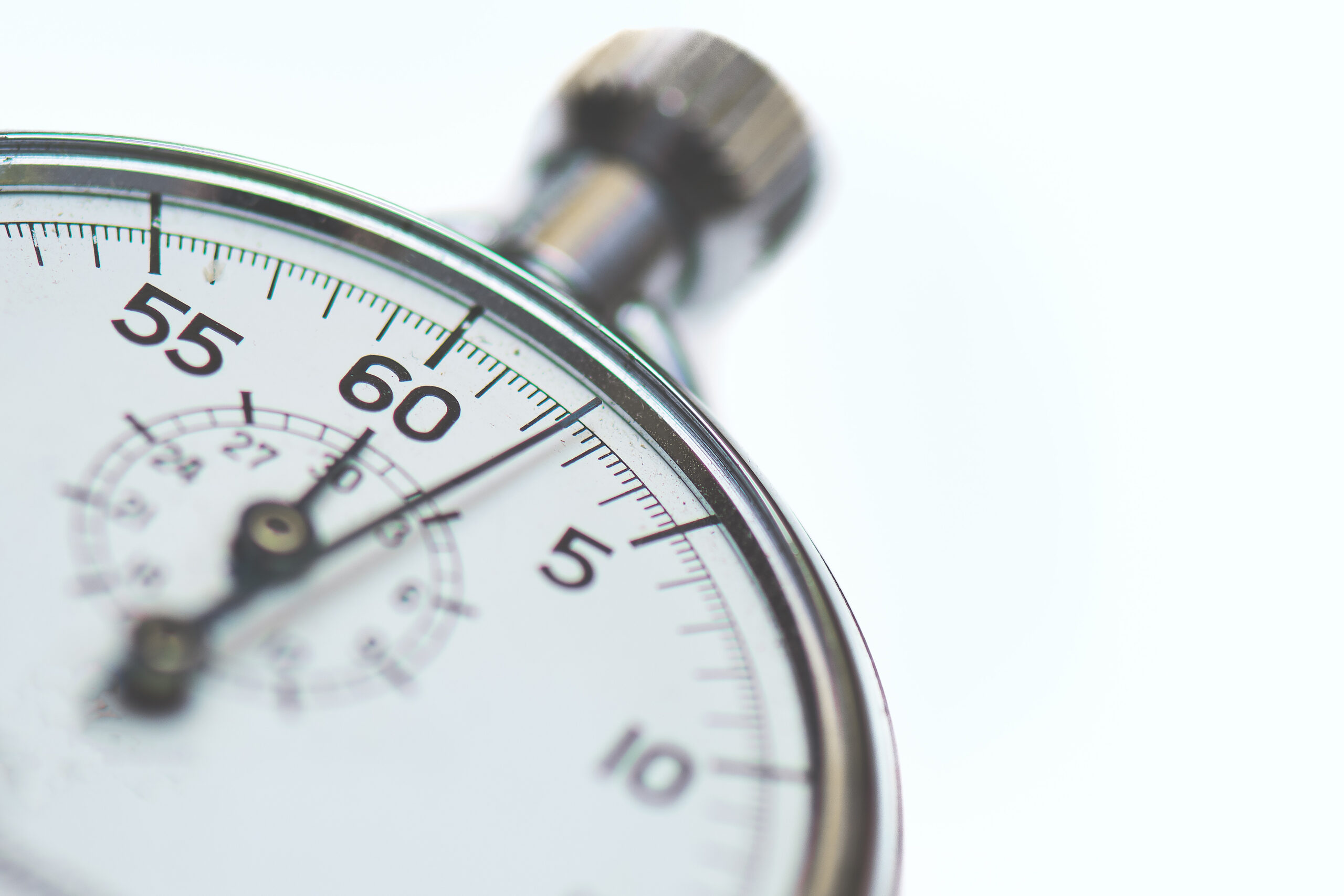 Maîtriser le chronomètre du TCF Canada : 5 stratégies concrètes pour réussir